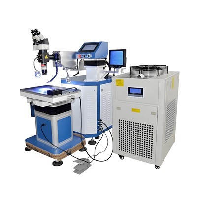 Stroj za zavarivanje medicinskih uređaja